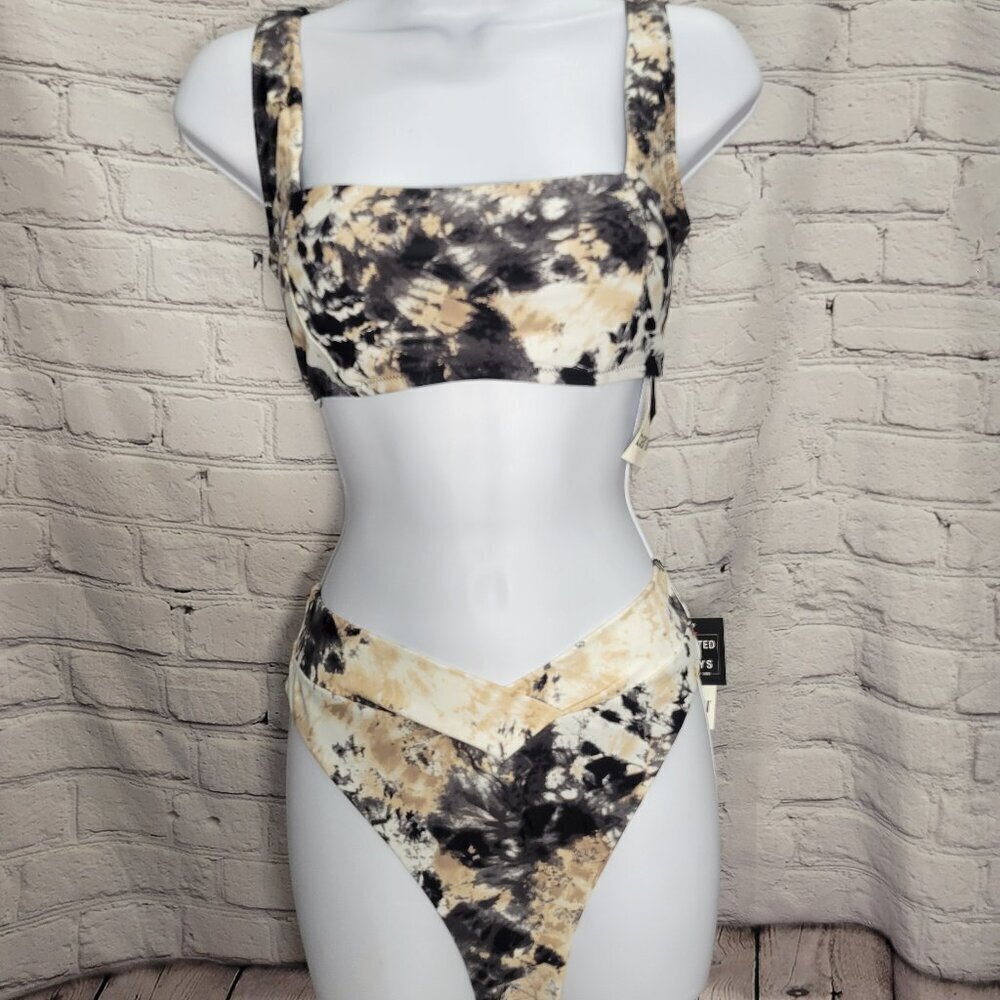 Bar III Women's Wet'N Wild Square-Neck Bikini Top and V-Cut High Waist Bottom